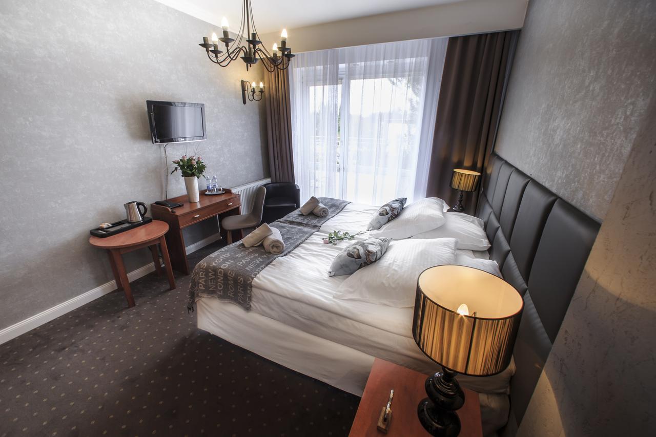 Rezydencja Pod Teznia & Spa Inowrocław Buitenkant foto
