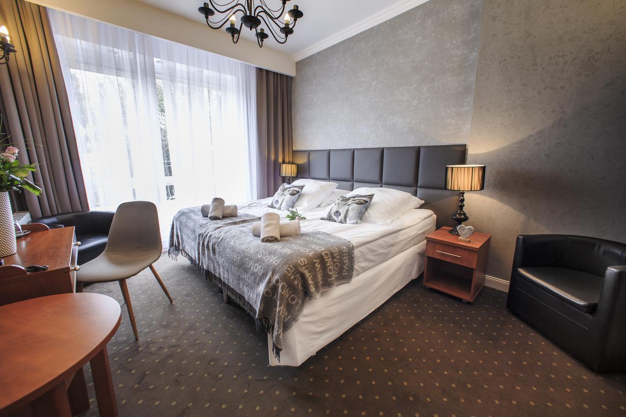 Rezydencja Pod Teznia & Spa Inowrocław Buitenkant foto