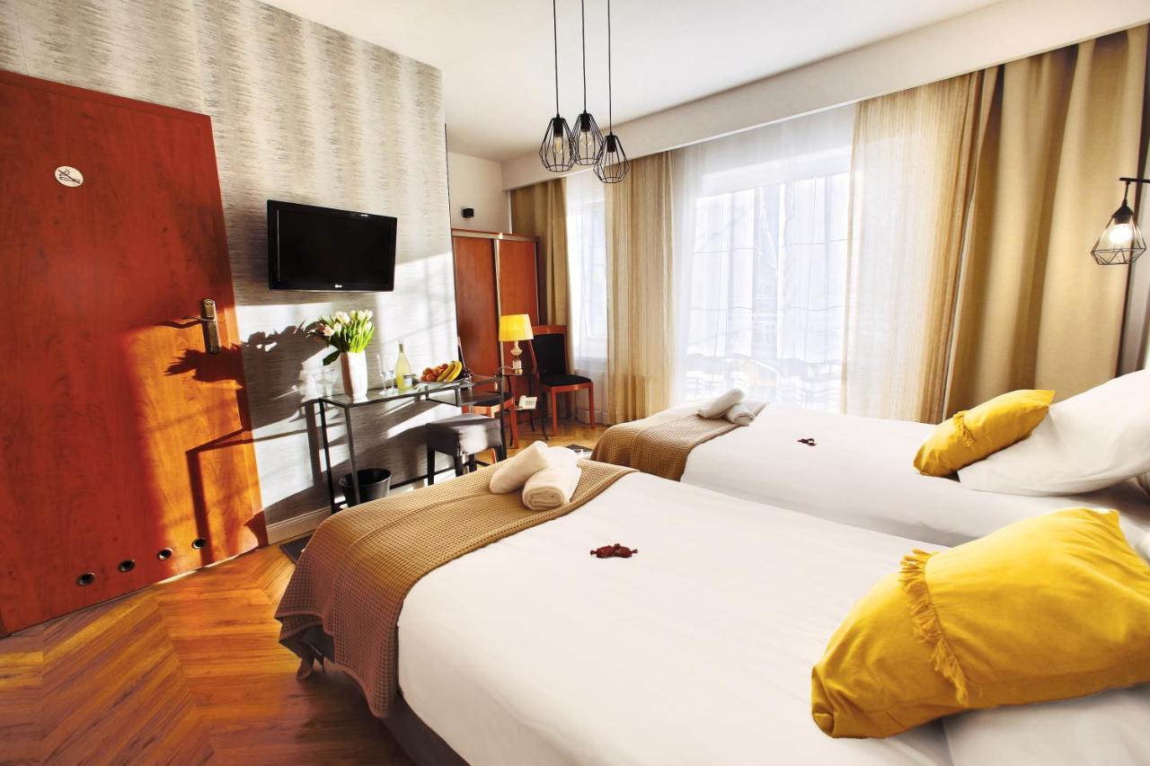 Rezydencja Pod Teznia & Spa Inowrocław Buitenkant foto